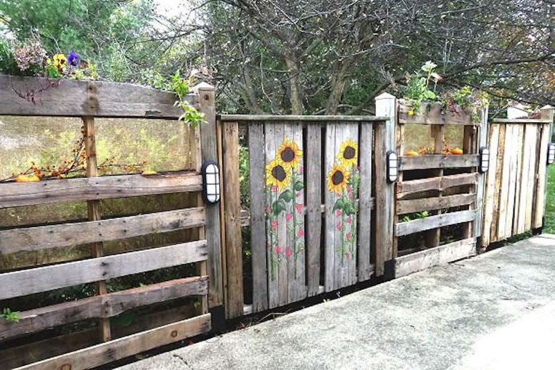 طراحی حصار باغ - حصار چوبی نقاشی شده